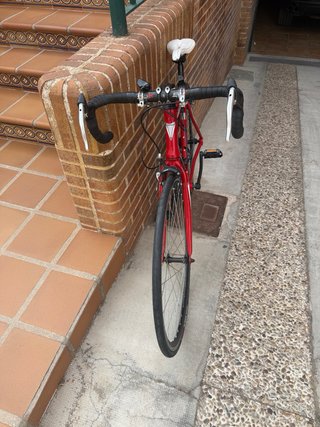 Bicicleta de carretera Orus Roja