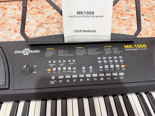 Teclado electrónico Gear4music MK-1000 completo