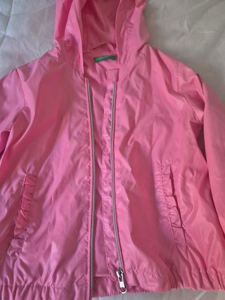 Chaqueta rosa con capucha para niña benetton