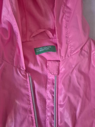 Chaqueta rosa con capucha para niña benetton