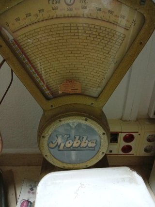Balanza Antigua Mobba