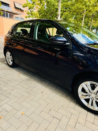 Peugeot 308 Allure 1.6 e-HDi 115 CV con Garantia