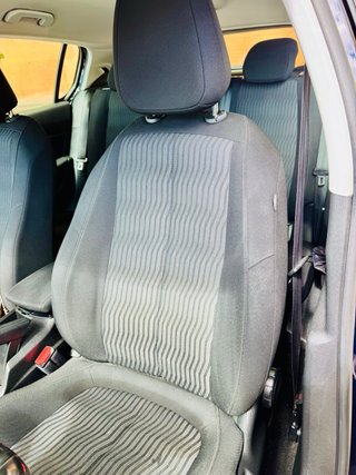 Peugeot 308 Allure 1.6 e-HDi 115 CV con Garantia