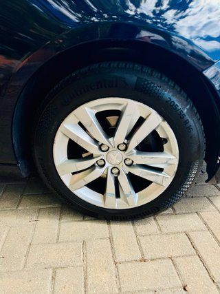 Peugeot 308 Allure 1.6 e-HDi 115 CV con Garantia