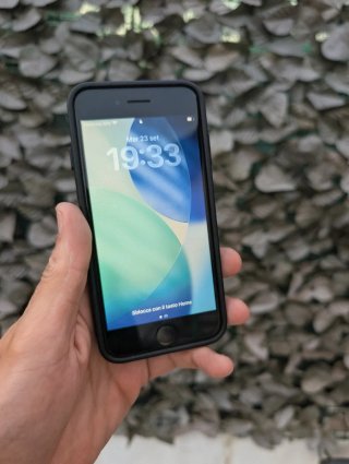 iPhone SE 2020 128GB Nero