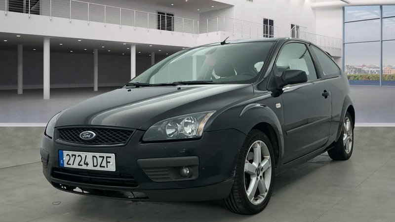 Ford Focus 2.0 TDCI S 3p 2006, foto 2