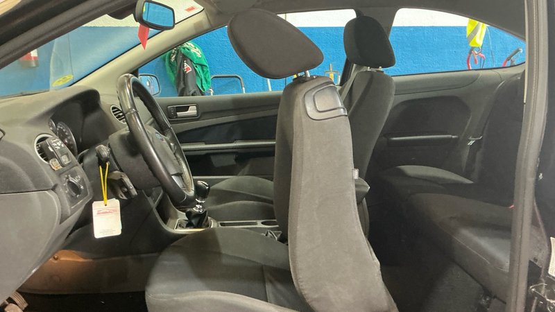 Ford Focus 2.0 TDCI S 3p 2006, foto 8