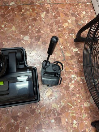 Aspiradora Fregadora sin Cable Eureka NEW400