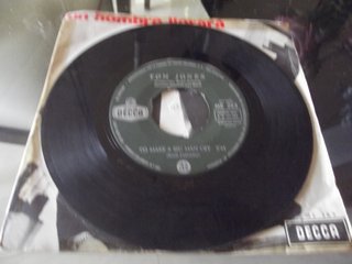 Single To Make a Big Man Cry de Tom Jones