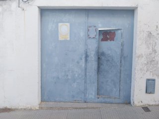 Puerta garaje, sin marco, con cerradura