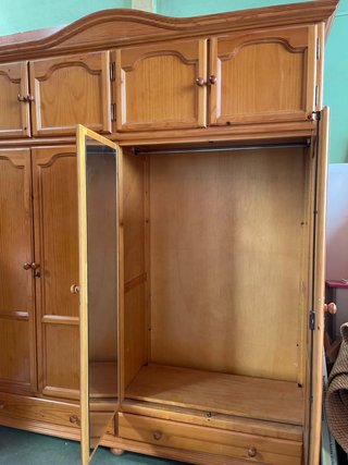 Armario clásico de madera 4 puertas