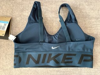 Top Deportivo Nike Pro Talla M.