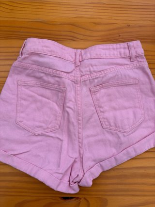 Pantalón corto rosa