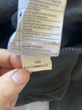 Sudadera Carhartt Negra con Capucha