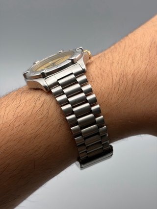 TAG Heuer Professional 2000 Quartz Vintage