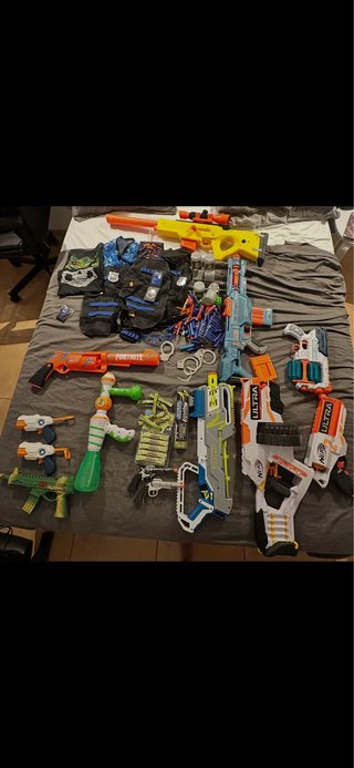 Lote pistolas Nerf y accesorios