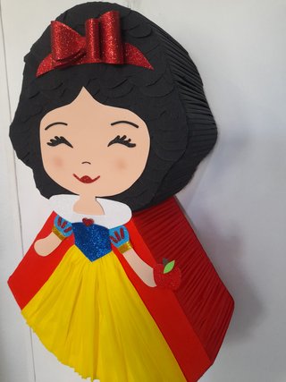 Piñata Princesa Blanca Nieves