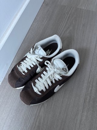 Zapatillas Nike Cortez Marrón y Blanco