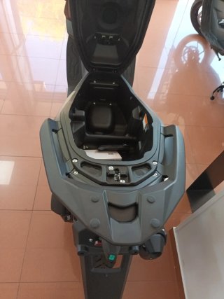 Scooter Zontes 125V Negro
