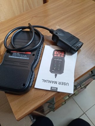 V520 Lector OBDII EOBD CAN