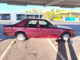 Mercedes benz 230E w124