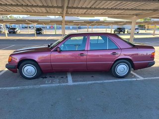 Mercedes benz 230E w124