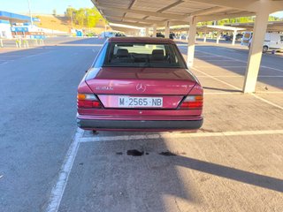 Mercedes benz 230E w124
