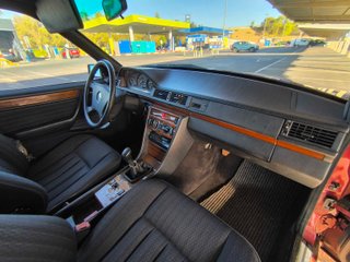 Mercedes benz 230E w124
