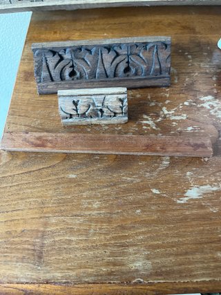 Adornos antiguos madera castaño para restauración
