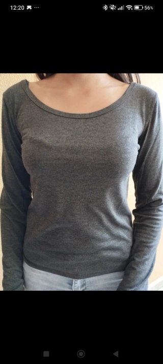 Camiseta gris de manga larga