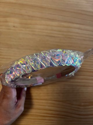 Capa y diadema luminosa de novia para barra libre