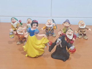 Lote 9 Figuras Disney originales  Blancanieves