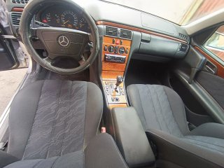 Mercedes-Benz Clase E 2001