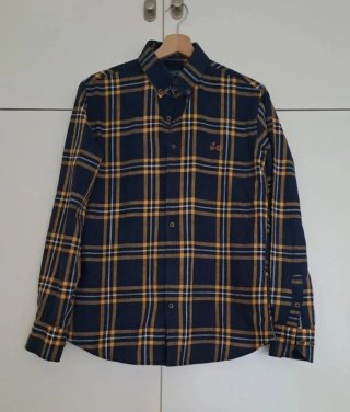 Camisa de cuadros. Talla M. Apenas sin usar.
