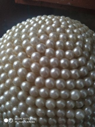 Bola perlada con peana
