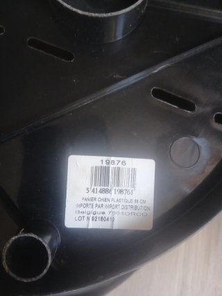 Cama para perro de plástico