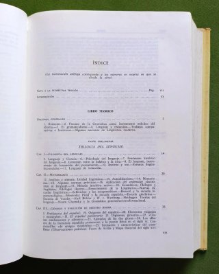 Ciencia del lenguaje y arte del estilo.