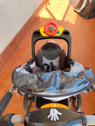 Carrito de bebé Jeep de tres ruedas