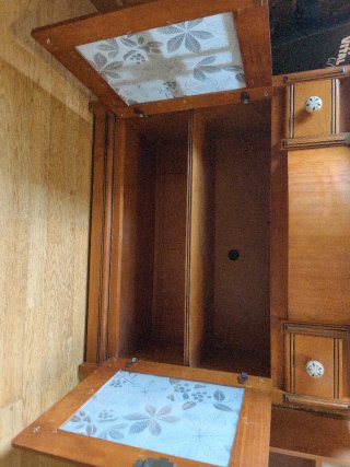 Mueble de baño clásico con lavabo Roca y lavabo