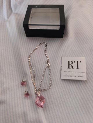 Conjunto de Collar y Pendientes