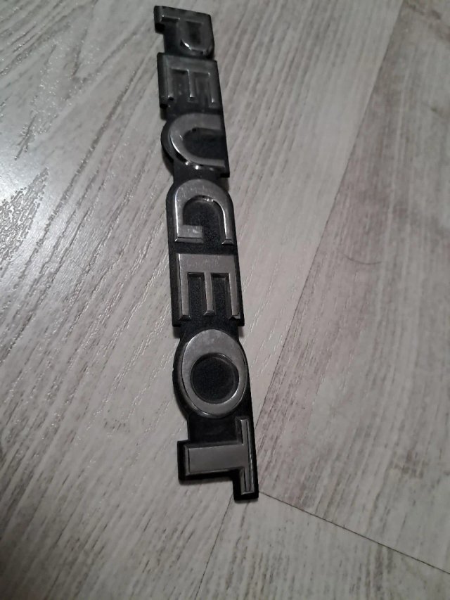 PEUGEOT CLASICO. EMBLEMA