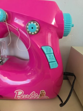 Máquina de Coser de Juguete Barbie