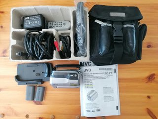 Videocámara JVC Everio GZ-MG135E 30GB negro/plata