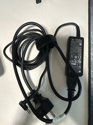 Portátil HP i5 8ª Gen 8GB RAM + cargador original