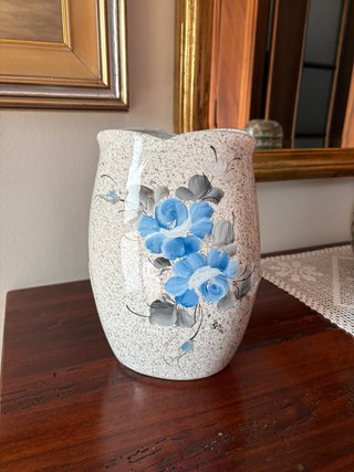 Vaso in ceramica dipinto a mano
