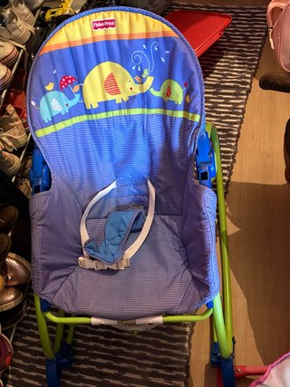 Mecedora Fisher Price para bebé