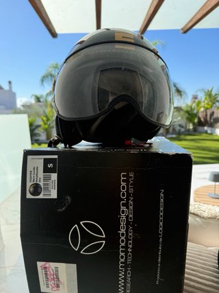 Casco Momo Negro
