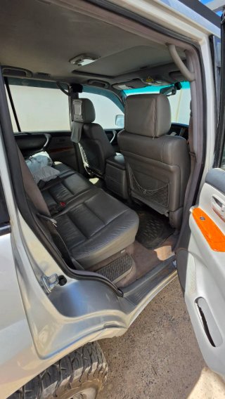 Toyota Land Cruiser 100 2005