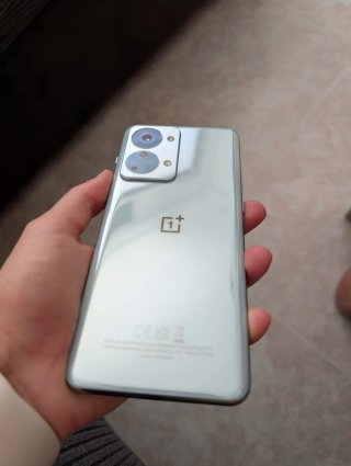 OnePlus Nord 2T 5G