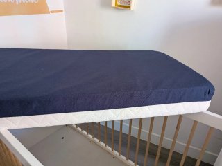 Cuna de Bebé con Colchón y Protector como nueva
